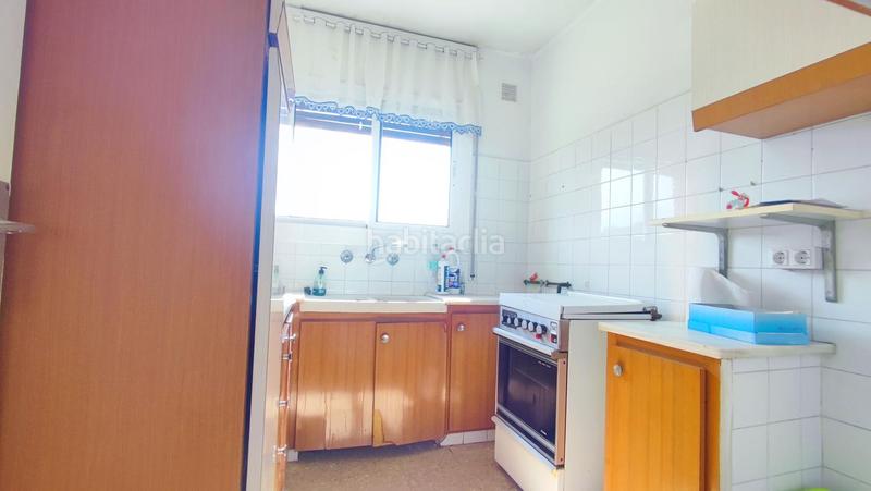 Foto d13d7867-b103-4e1b-baf9-ffa6ffe44a8f. Piso apartamento con terraza y jardines comunitarios, centro en Sitges