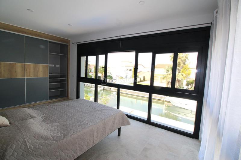 Foto 01f7a884-50d0-45f7-b737-ef5da867b0c8. Haus in Cap Ras - Creus - Falconera Empuriabrava