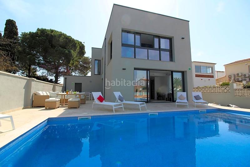 Foto 87270039-7529-4f8e-b268-1171cfe6ab98. Haus in Cap Ras - Creus - Falconera Empuriabrava