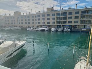 Casa  Carrer port moxo. Empuriabrava, port moxo. casa con amarre de 4,8m x 11m, 2 dormit