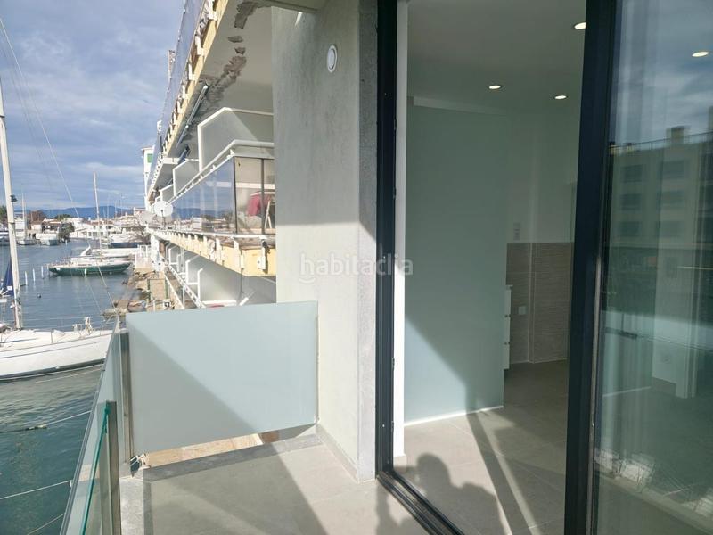 Foto 1122e78d-a90c-423a-9b3b-ca6998ce37a9. Haus mit parking in Port Grec - Port Moxó Empuriabrava