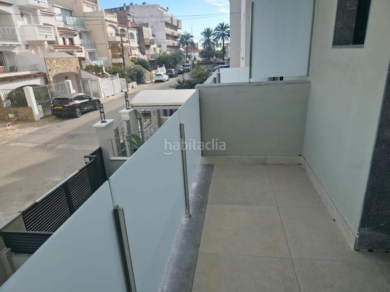 Foto 6225f576-17ee-4a31-a06d-29e15fb26feb. Haus mit parking in Port Grec - Port Moxó Empuriabrava