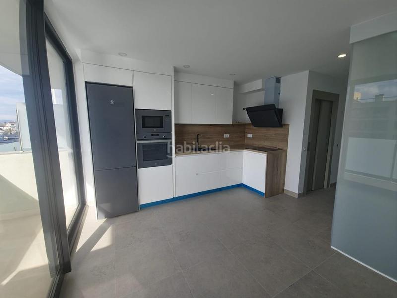 Foto 240ab51f-1d7e-44c9-b949-bf9ae9df03c8. Casa con parcheggio in Port Grec - Port Moxó Empuriabrava