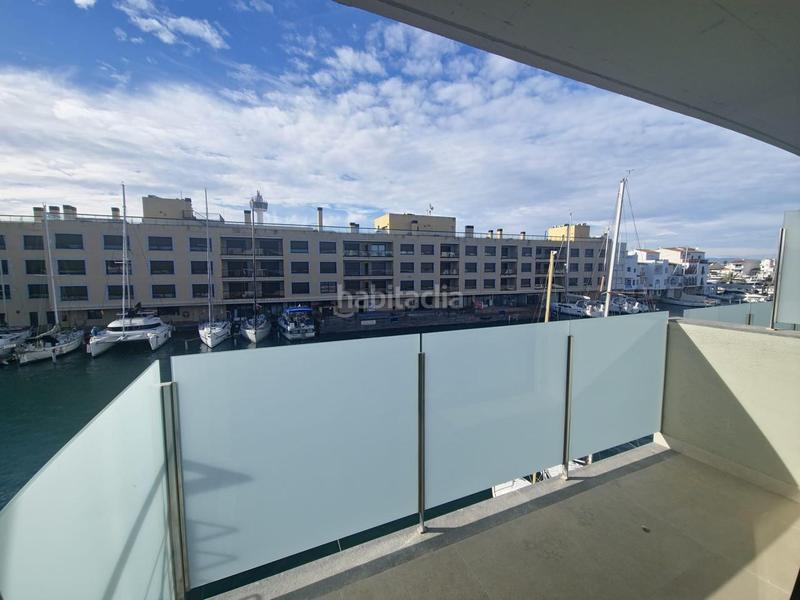 Foto 400f21fa-026e-45b3-8b2d-eca33b7e7b32. Casa con parcheggio in Port Grec - Port Moxó Empuriabrava