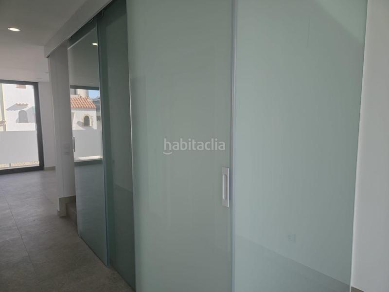 Foto a505f2da-3d97-49d2-92e5-f530695af09c. Casa con parcheggio in Port Grec - Port Moxó Empuriabrava