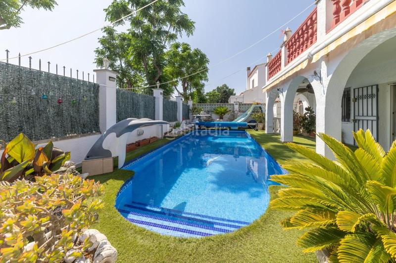 Foto 64d47f05-5e01-4ff6-8561-37b41b01272c. Casa con parcheggio piscina in Montgrí Empuriabrava