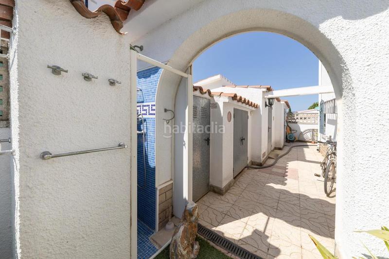 Foto bf273159-5113-438f-940b-aa198ba4c1dc. Casa con parcheggio piscina in Montgrí Empuriabrava