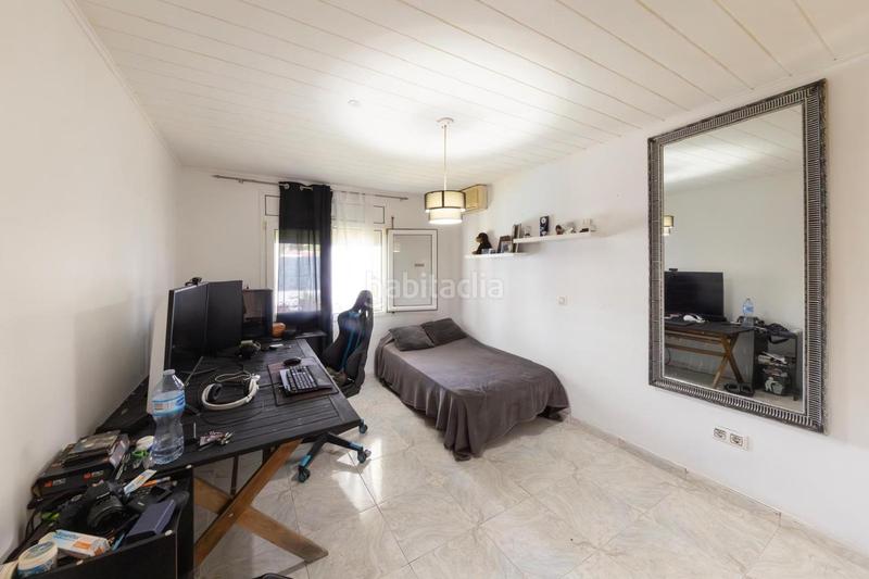 Foto f1100282-2690-40b2-b2a0-f7fe3a1e488c. Casa con parcheggio piscina in Montgrí Empuriabrava