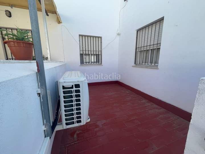 Foto 3ab95f34-70c3-492b-abd5-afa42fc39b41. Casa adossada amb aparcament a Lepe