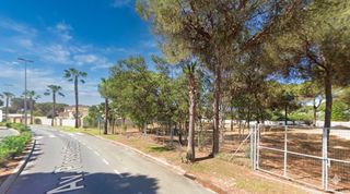 Residential Plot in Avenida picos de europa 35. Terrero urbanizable en la entrada de la monacilla