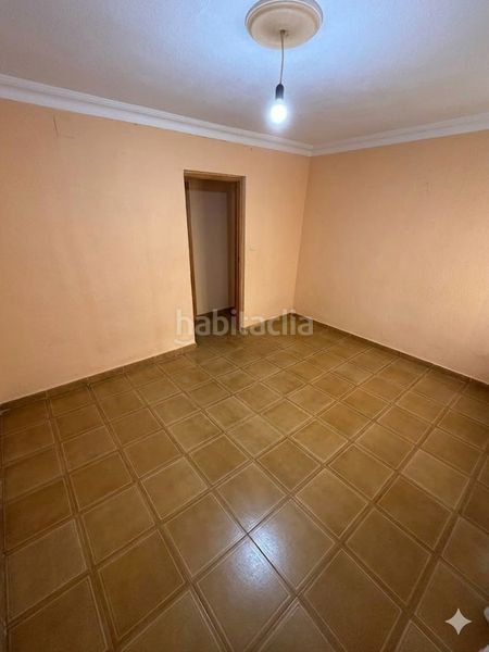 Foto e42bd1db-fb0d-494a-997e-f9d0e16df0a7. Pis a Nuevo Parque - Los Rosales - Tráfico Pesado Huelva