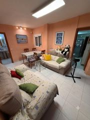 Flat  Calle cortelazor. Se vende magnifico piso en el barrio reina victoria