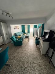 Appartement à Nuevo Parque - Los Rosales - Tráfico Pesado. Se vende magnifico piso en avenida nuevo del colombino