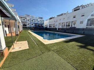 Reihenhaus  Calle vázquez díaz. !se vende adosado en san juan del puerto!