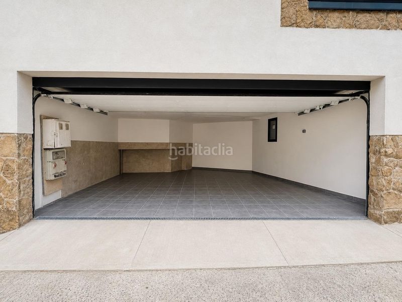 Foto bc46ec77-7b3b-4109-8121-6d80c5b3e931. Duplex con riscaldamento in Miraflores de la Sierra