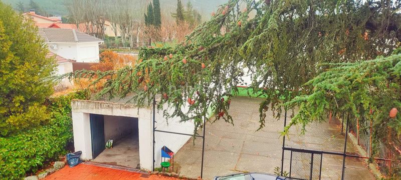 Foto bee99422-a2a3-4dab-9672-96f93beb4c44. Xalet amb calefacció aparcament piscina a Polideportivo-Colonia Moralzarzal