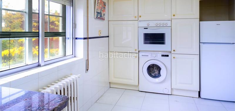 Foto 6799463e-89dd-426f-88ac-839156773375. Xalet amb aparcament piscina a Extrarradio Valladolid