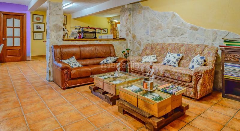 Foto 75433df0-d2b9-4368-87c0-4289410ce81a. Xalet amb aparcament piscina a Extrarradio Valladolid