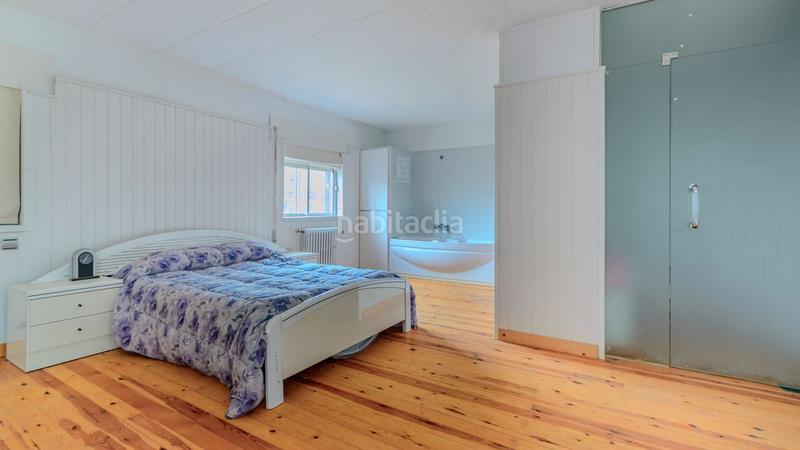 Foto 8bf2afa4-80dd-45e3-ac07-dbf461bb685c. Xalet amb aparcament piscina a Extrarradio Valladolid