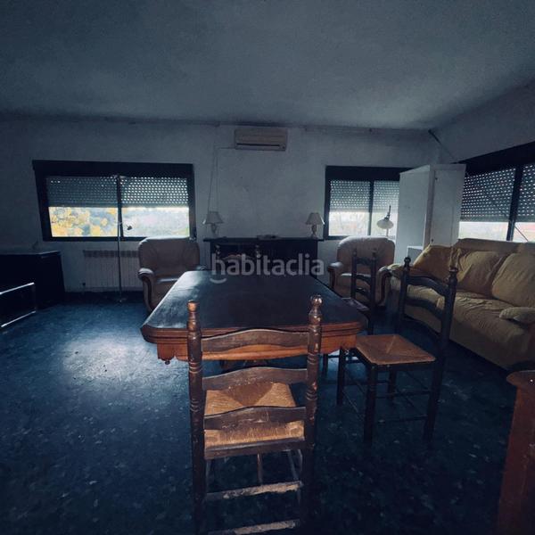 Foto a43478df-ad83-4d98-8434-33fa5c3fae77. Chalet con piscina in Navalagamella