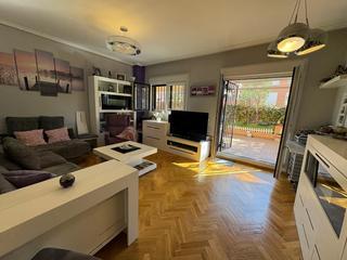 Planta baja en Europolis. Encantador bajo con jardn en las rozas de 126m2 y  con 79m2 de