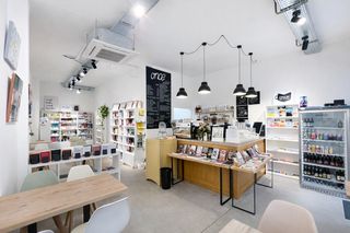 Rent Business premise  Calle real. Se traspasa cafetería de especialidad y librería en torrelodones