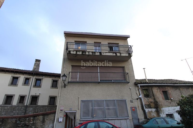 Foto db52476c-34e9-4b92-8cf7-e6e048ea586e. Edificio in avenida paular el 29 in Rascafría
