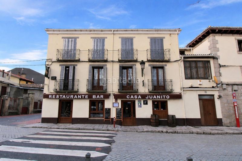 Foto df734727-56e1-4322-a160-541ad9af61ac. Edificio in avenida paular el 29 in Rascafría
