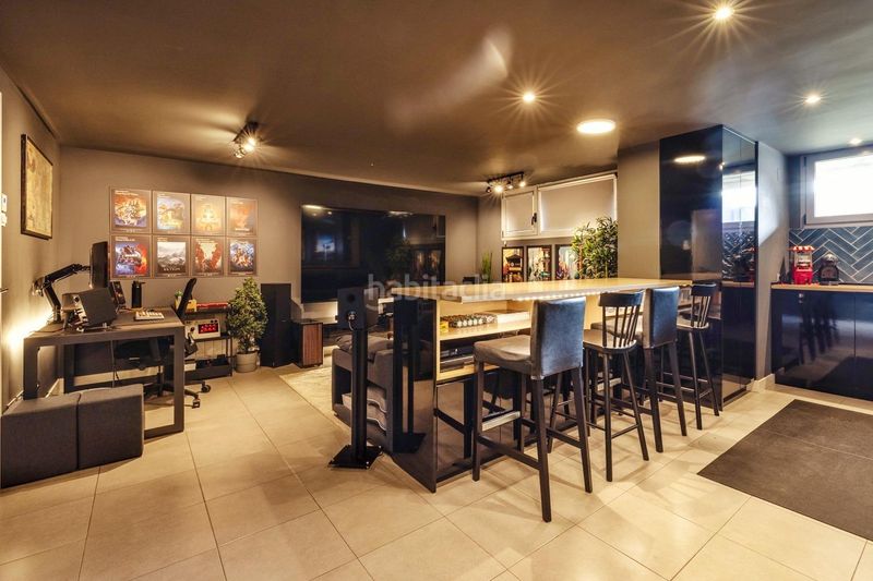 Foto 5a2ca841-9225-45a8-aa9f-91c69985da44. Casa aparellada amb calefacció aparcament piscina a Boadilla del Monte