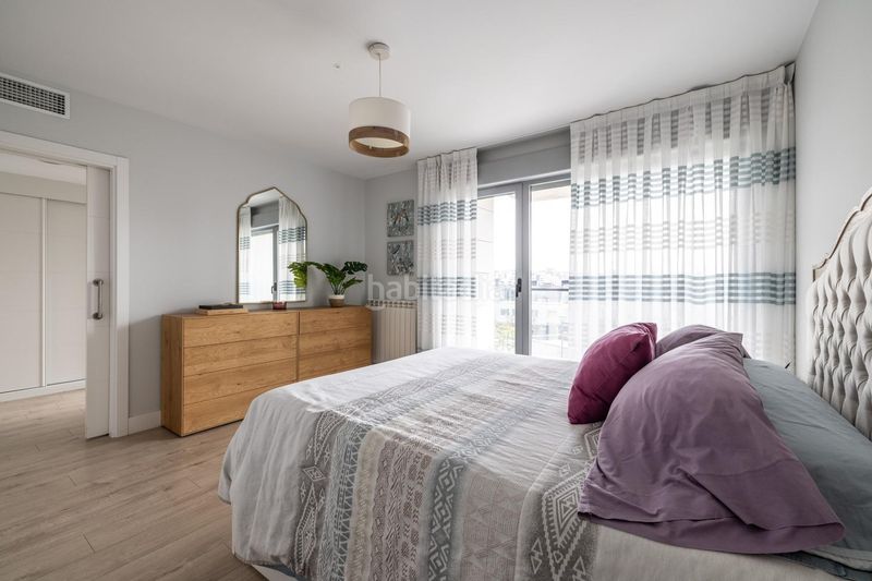 Foto 5d89cd33-6ec1-412e-854e-d1faf9aa2aca. Casa aparellada amb calefacció aparcament piscina a Boadilla del Monte