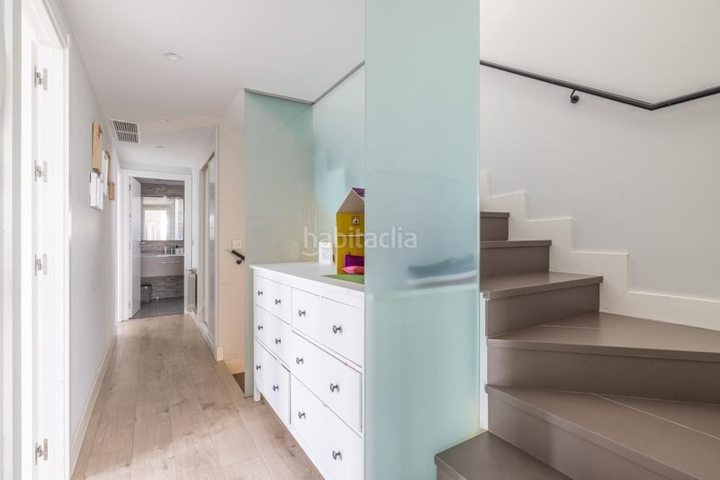 Foto 7c93c03e-e0d8-462a-b61b-a7d76c8ec651. Casa aparellada amb calefacció aparcament piscina a Boadilla del Monte