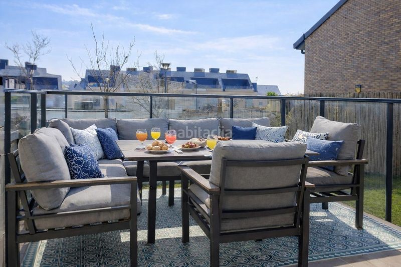 Foto 866382c0-dccf-4862-92a7-593e2130f85b. Casa aparellada amb calefacció aparcament piscina a Boadilla del Monte