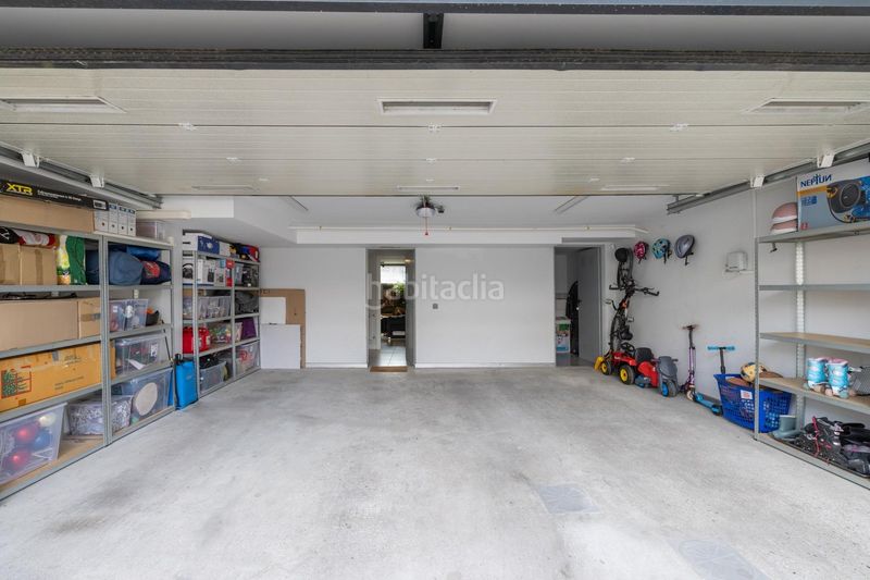 Foto 8e5f59ea-45a9-4e68-90f4-b5ecb9adef8f. Casa aparellada amb calefacció aparcament piscina a Boadilla del Monte