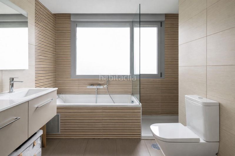 Foto b2f7526d-d497-4307-844d-4ada2ed1c693. Casa aparellada amb calefacció aparcament piscina a Boadilla del Monte