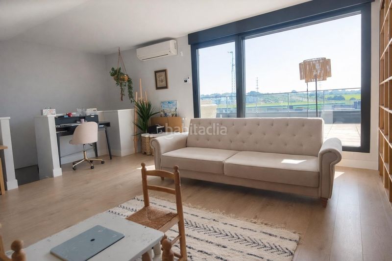 Foto b3dca84a-5392-479a-96be-21fa3603c06e. Casa aparellada amb calefacció aparcament piscina a Boadilla del Monte