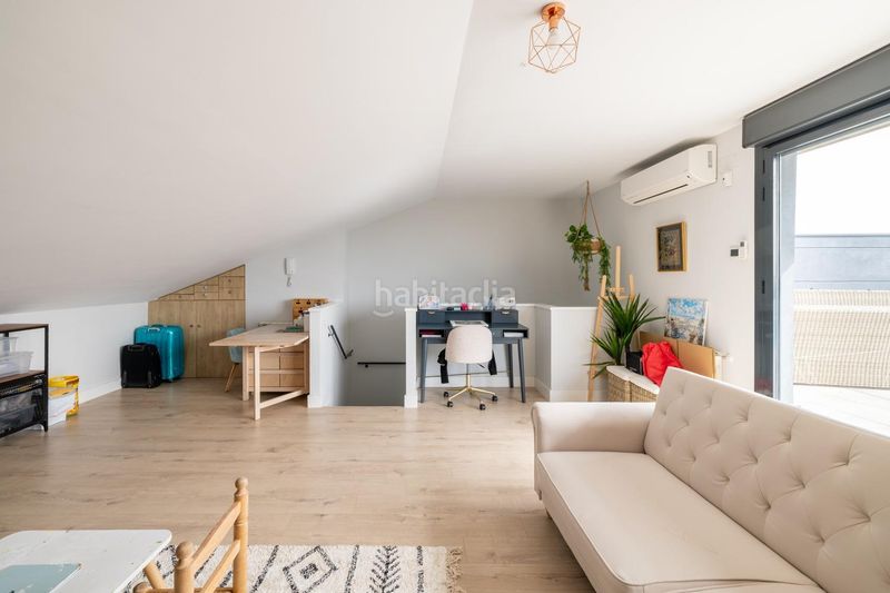 Foto f871820e-65bb-4385-b7f9-1e1562956e3a. Casa aparellada amb calefacció aparcament piscina a Boadilla del Monte