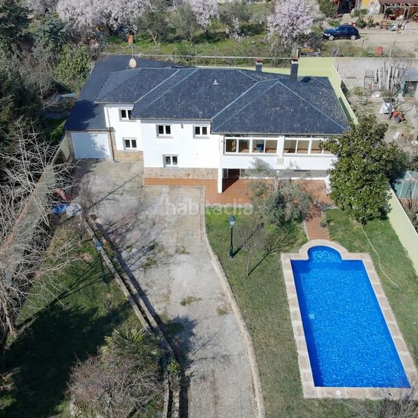 Foto 3c316aad-e4fa-4a65-9094-26c55832928c. Xalet amb aparcament piscina a El Guijo-Colonia España Galapagar