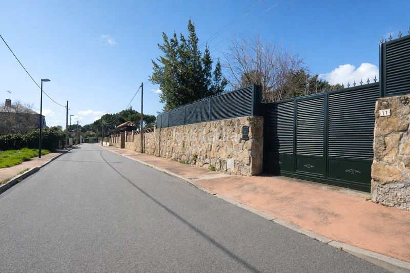 Foto c82e7663-657f-465a-af08-75726f728d07. Xalet amb aparcament piscina a El Guijo-Colonia España Galapagar