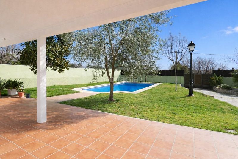 Foto d2119b5e-d355-45e1-a45a-6557ffb40e53. Xalet amb aparcament piscina a El Guijo-Colonia España Galapagar