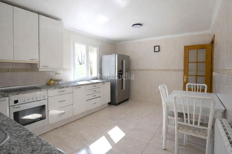 Foto fbb9c206-3daa-4516-992a-40c9be614a95. Xalet amb aparcament piscina a El Guijo-Colonia España Galapagar