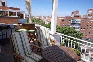 Appartamento  Alcala. Quinta planta con terraza y vistas despejadas en plena calle alc