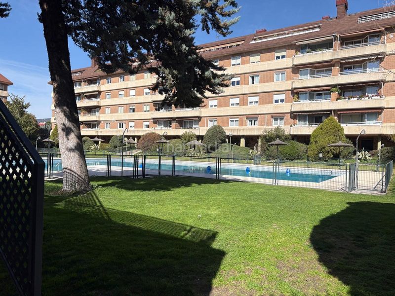 Foto 5dd9f504-d214-46d8-8b3d-13d1b558530a. Pis amb calefacció aparcament piscina a Casco Antiguo Majadahonda