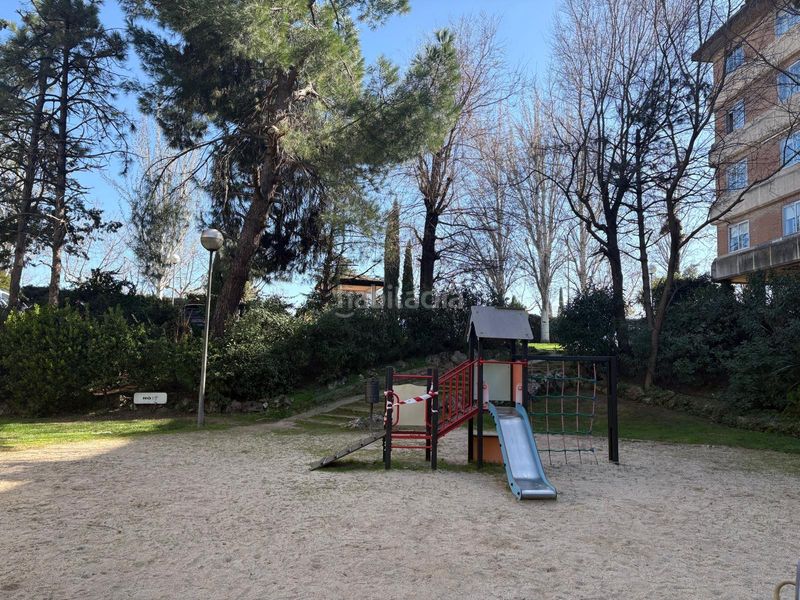 Foto b84ff980-6360-44f5-999a-dc72970886c2. Pis amb calefacció aparcament piscina a Casco Antiguo Majadahonda
