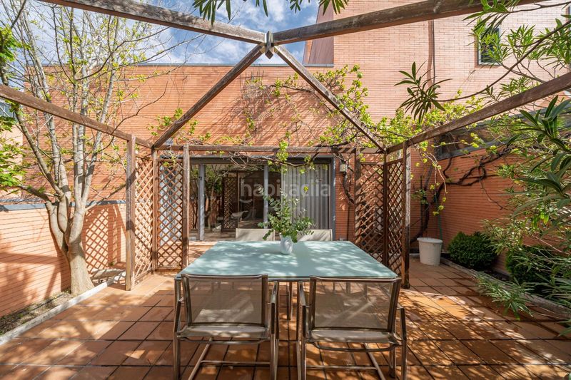 Foto 5e000533-2c88-488b-ad79-4110dd76e869. Casa adosada chalet adosado exclusivo con ascensor privado y terrazas llenas de luz en la Colonia, en Torrelodones