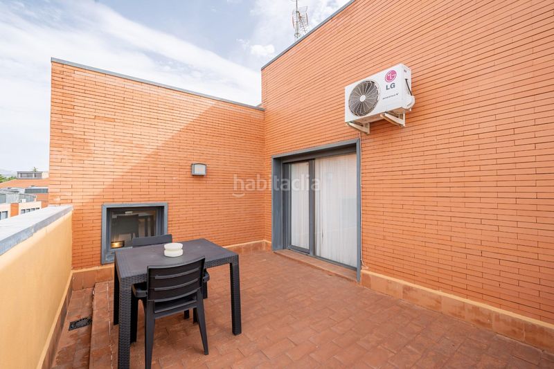 Foto 633e05a1-89ac-4160-986c-714c3c1582a6. Casa adosada chalet adosado exclusivo con ascensor privado y terrazas llenas de luz en la Colonia, en Torrelodones