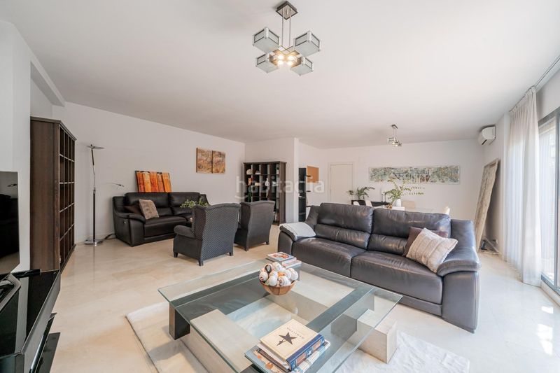 Foto 6bb06578-155a-4827-940d-c70bd5ec096f. Casa adosada chalet adosado exclusivo con ascensor privado y terrazas llenas de luz en la Colonia, en Torrelodones