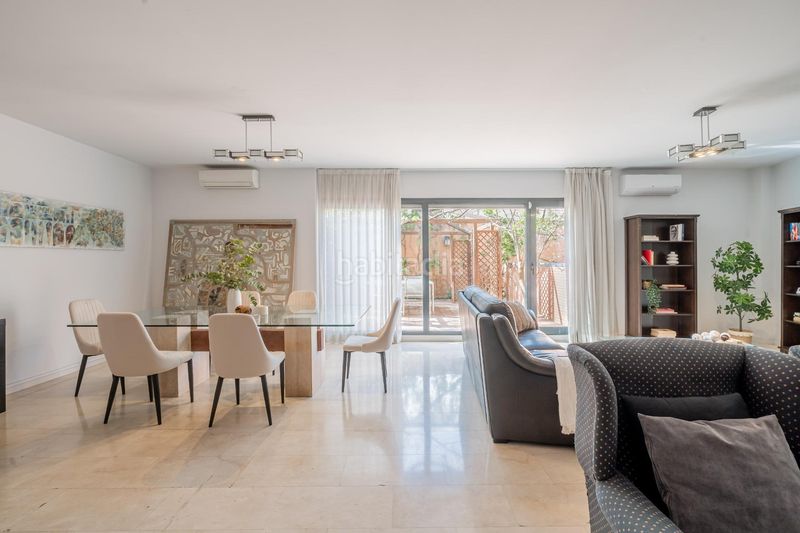 Foto 917fe23d-bcab-45b3-a785-6be6860764fa. Casa adosada chalet adosado exclusivo con ascensor privado y terrazas llenas de luz en la Colonia, en Torrelodones