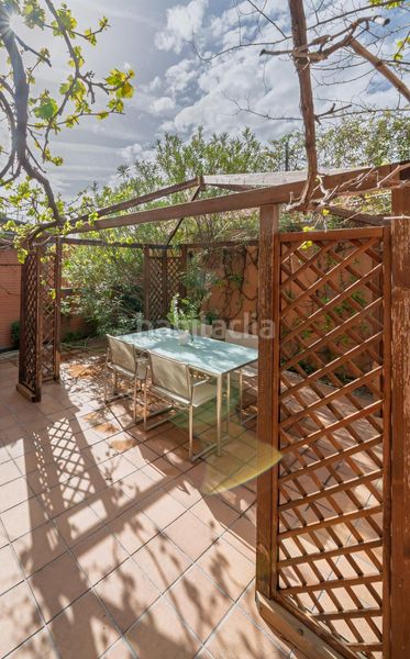 Foto af3717cf-eb78-4c9b-b412-faf7f6f8010d. Casa adosada chalet adosado exclusivo con ascensor privado y terrazas llenas de luz en la Colonia, en Torrelodones