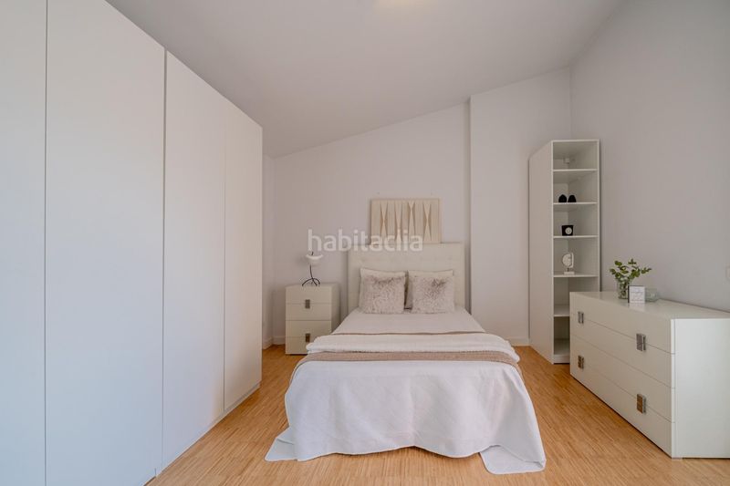 Foto e3176bcb-8819-4a5d-bf6b-750c9878f3d2. Casa adosada chalet adosado exclusivo con ascensor privado y terrazas llenas de luz en la Colonia, en Torrelodones