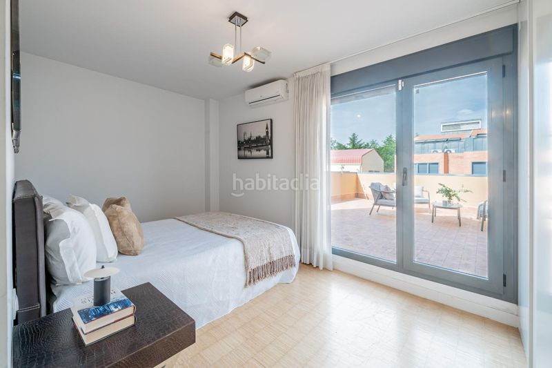 Foto e297bac3-7e84-4303-9731-9bf100dba21b. Casa adossada amb aparcament piscina a Colonia Torrelodones